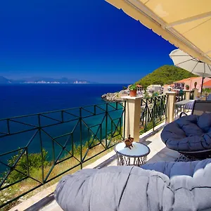 villa-apoplous.kefaloniahotels.net/